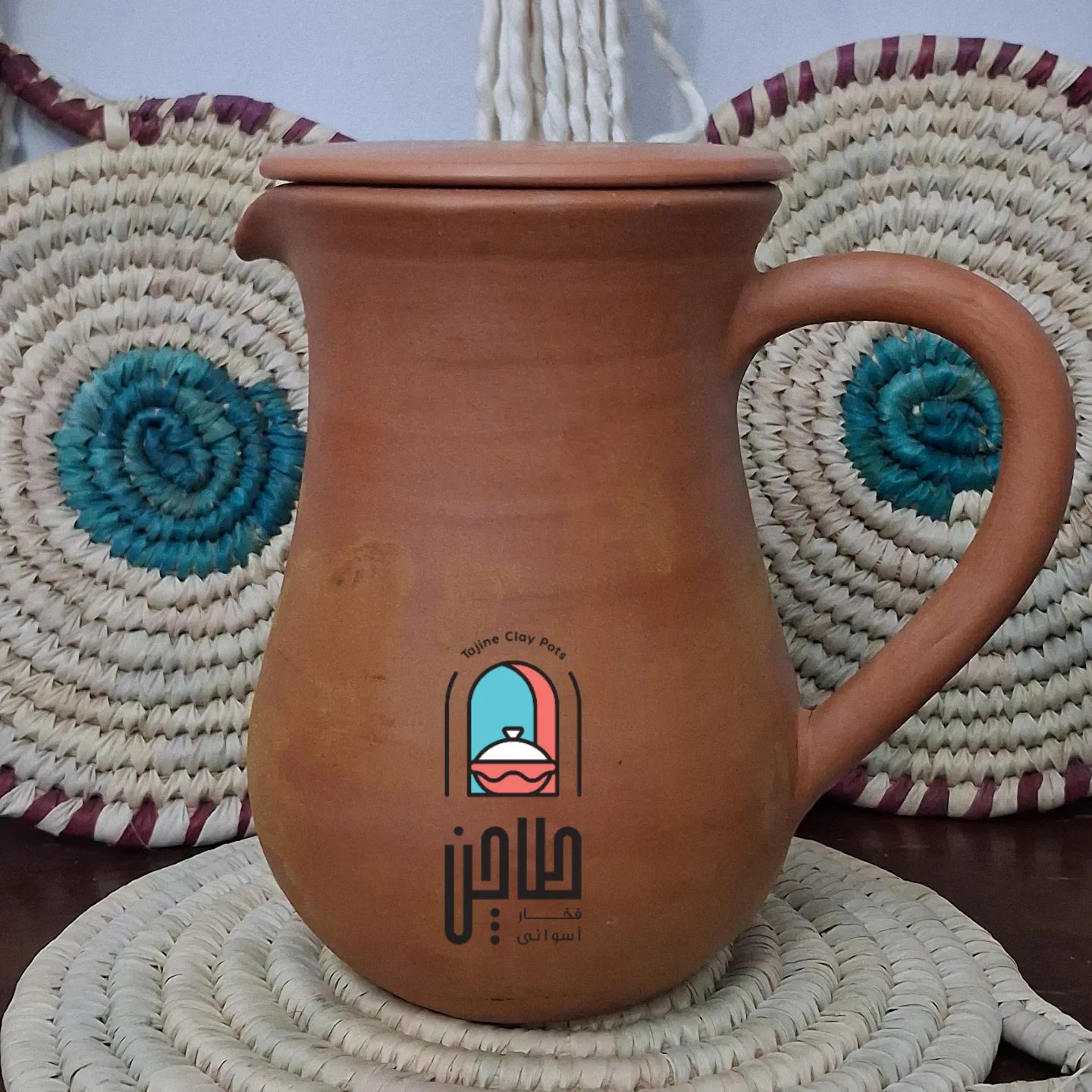 دورق فخار من الطمي الاسواني